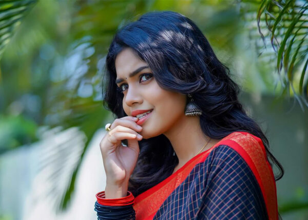 PRANIKA DHAKSHU OFFICIAL